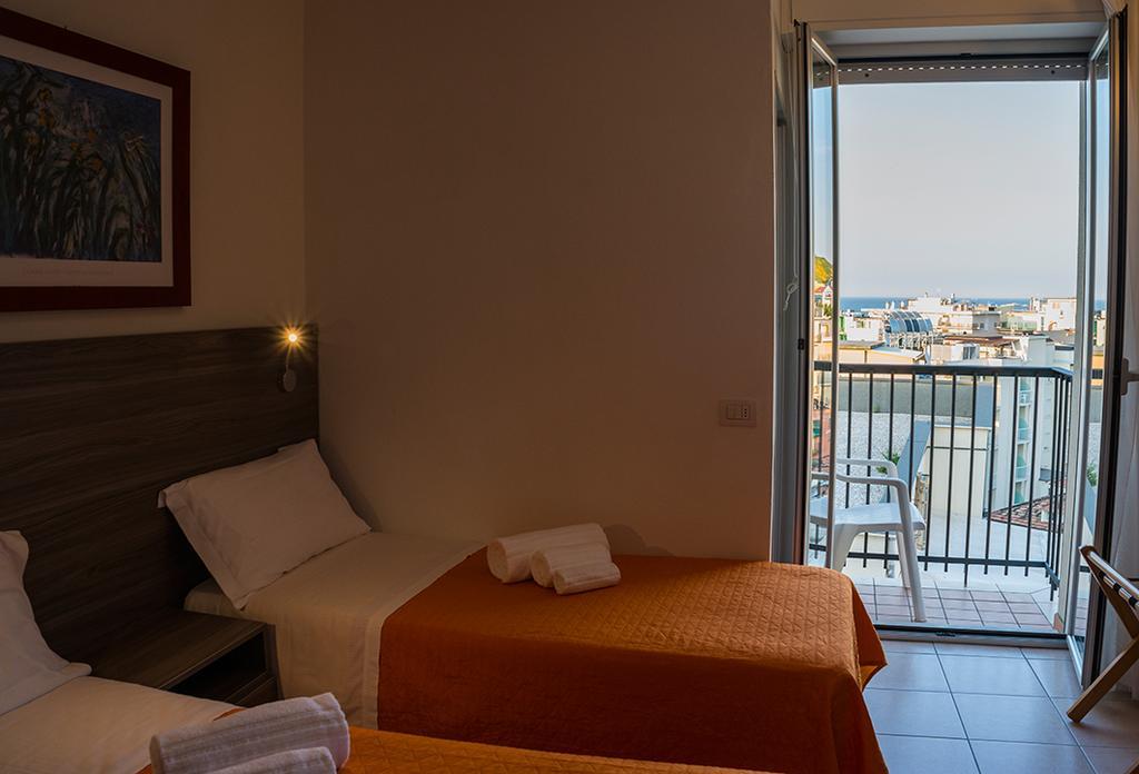 Hotel Madison Gabicce Mare Esterno foto