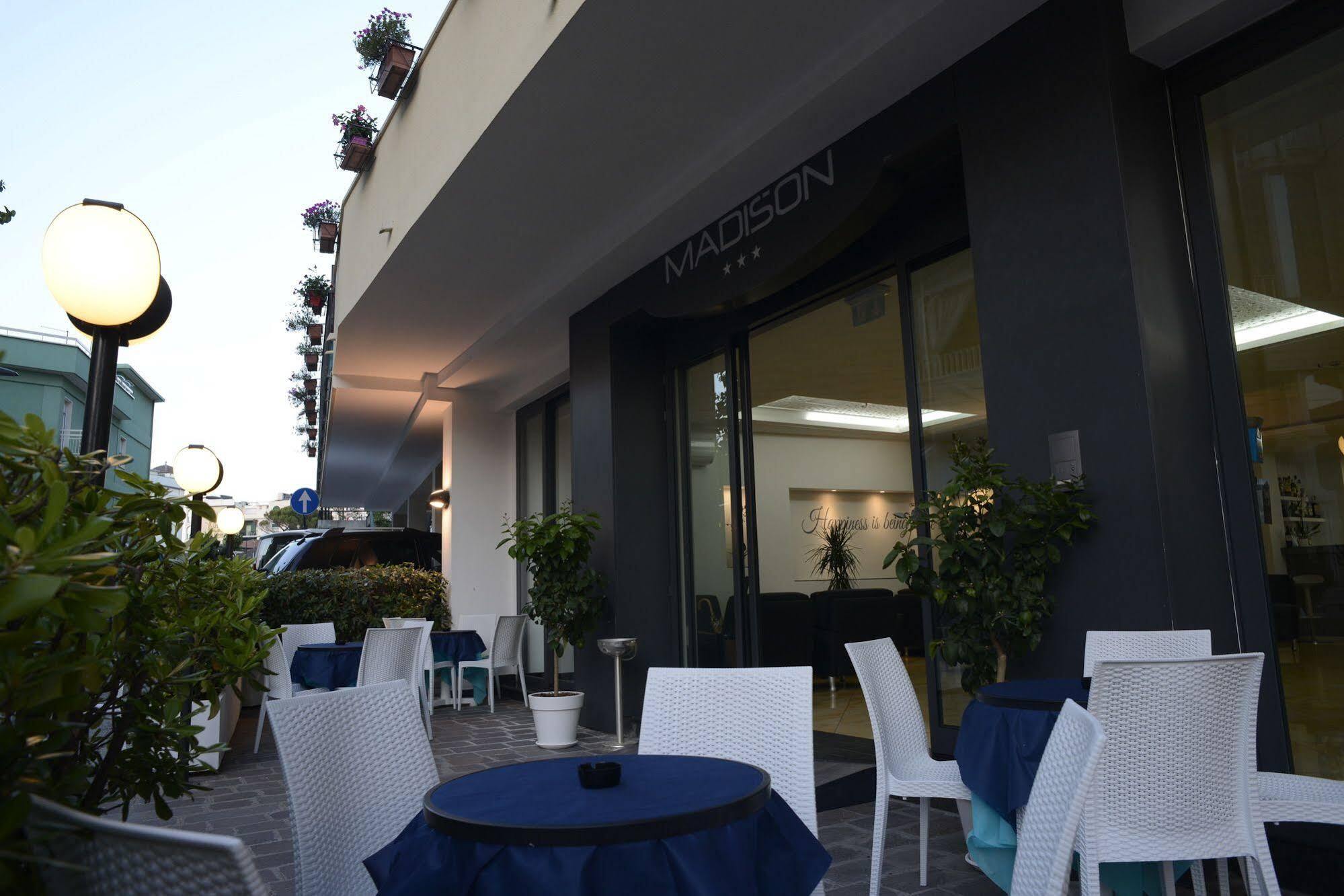 Hotel Madison Gabicce Mare Esterno foto