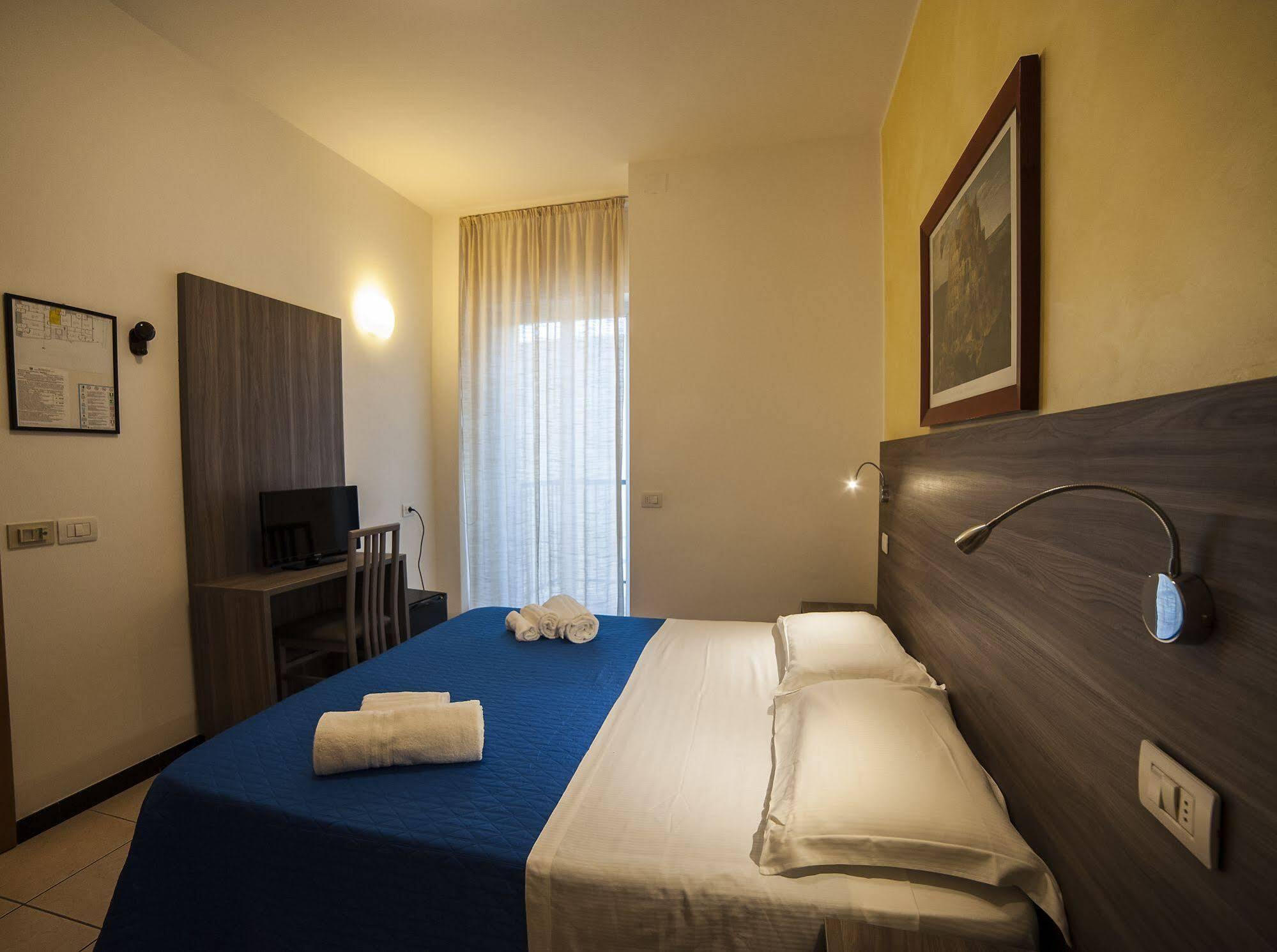Hotel Madison Gabicce Mare Esterno foto