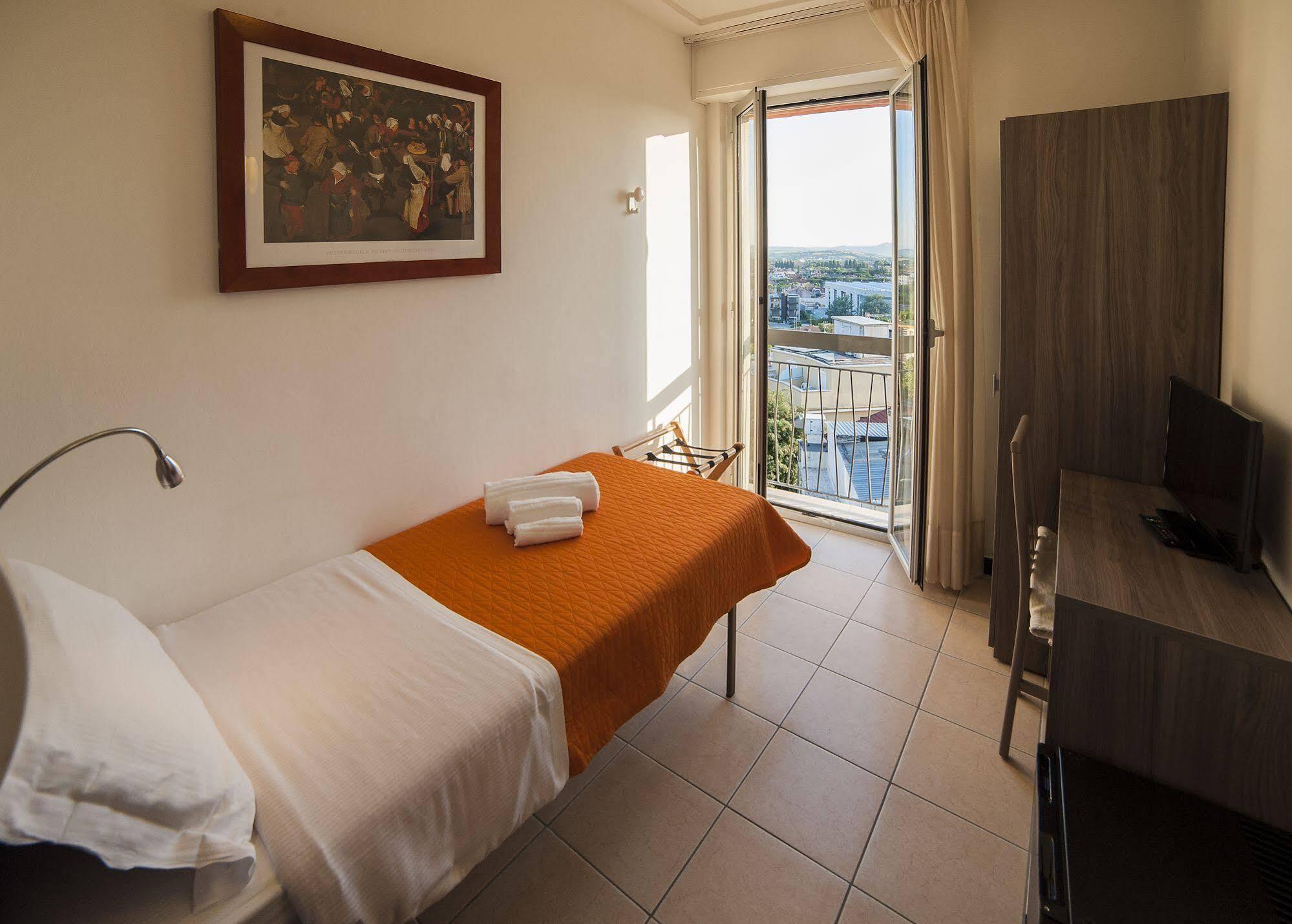 Hotel Madison Gabicce Mare Esterno foto