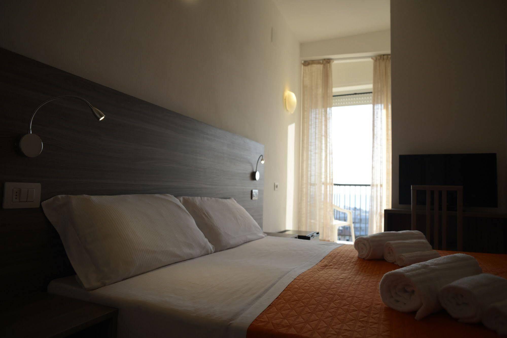 Hotel Madison Gabicce Mare Esterno foto
