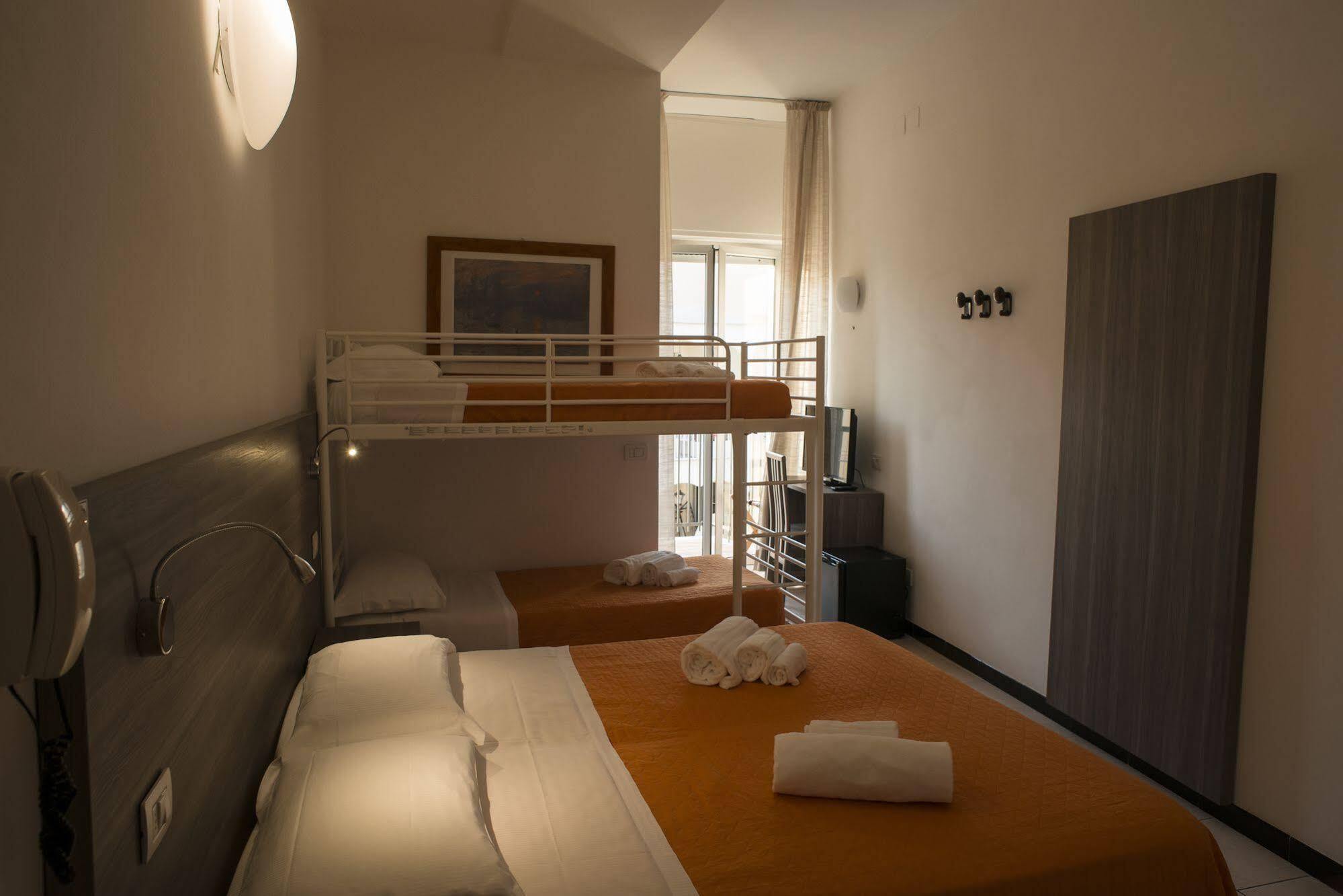 Hotel Madison Gabicce Mare Esterno foto